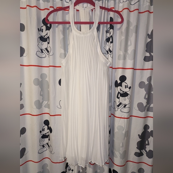 [Guess] 🤍 Pleated Dress - Picture 3 of 6